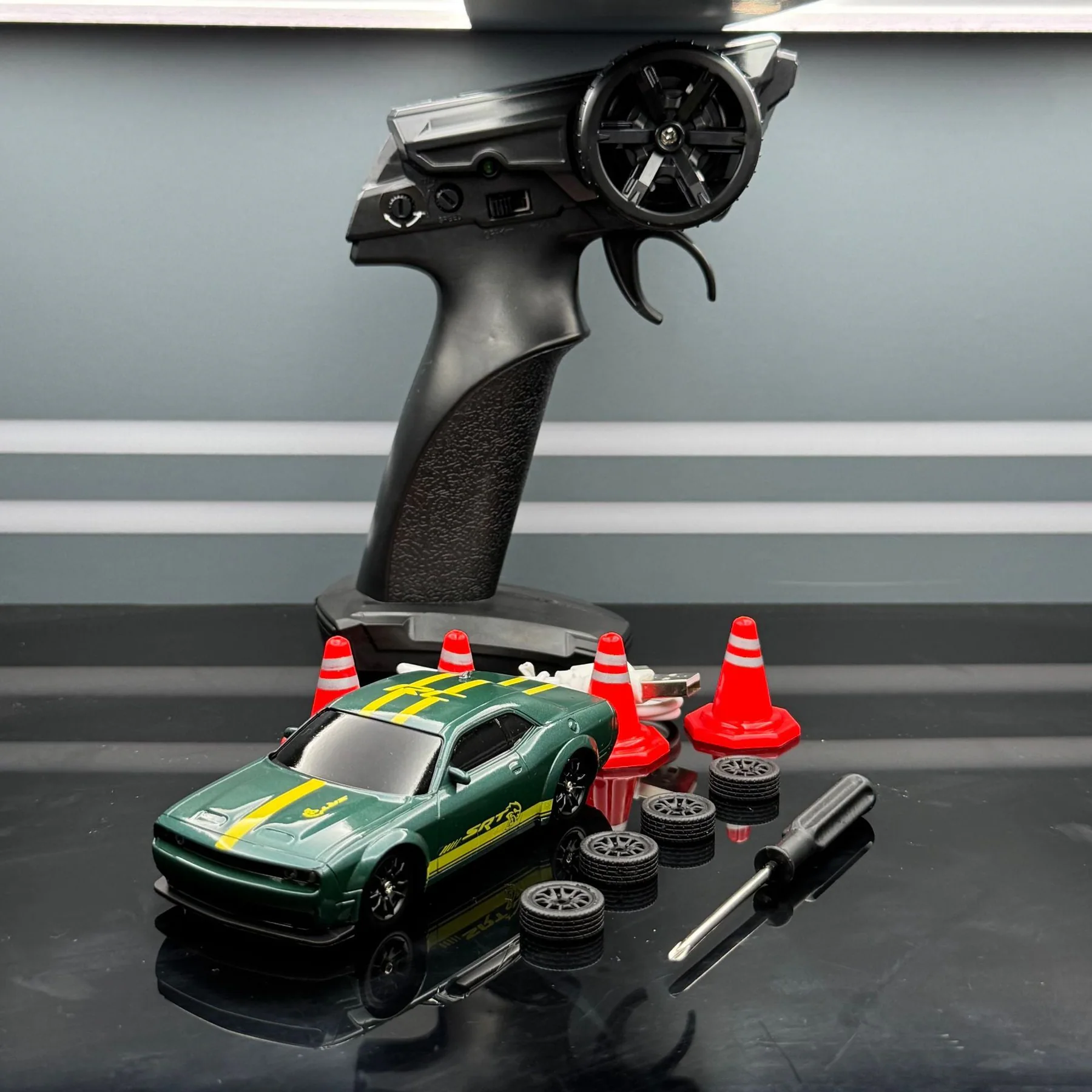 Dodge Challenger 6603 1:43 15km/h 4WD Drift RC Car front view