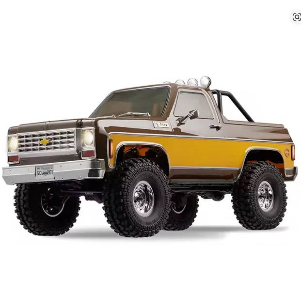 FMS FCX10 K5 1:10 Two-Speed 4WD RC Rock Crawler side view