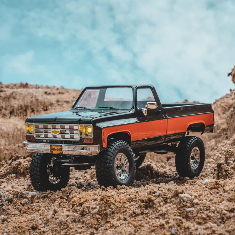 FMS FCX18 Chevrolet K10 V2 1:18 RTR RC Truck - Black side view