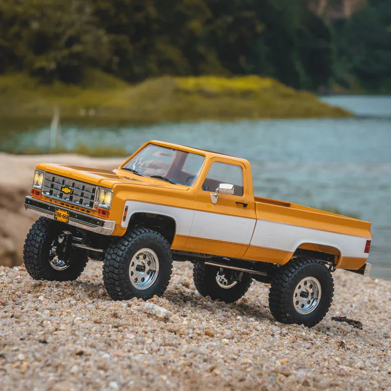 FMS FCX18 Chevrolet K10 V2 1:18 RTR RC Truck - Yellow package view