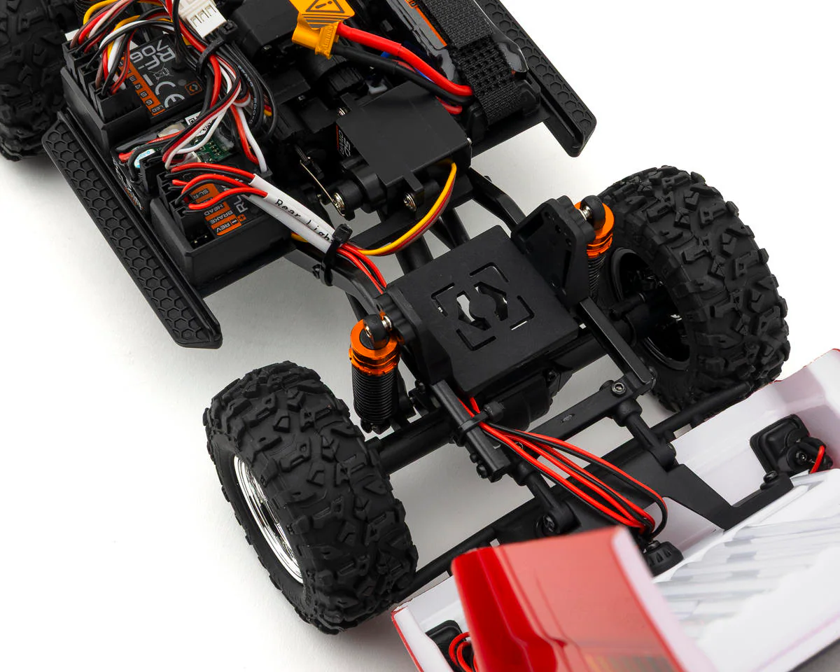 HPI Venture18 Toyota Hilux SR5 1:18 Crawler - Blue package view
