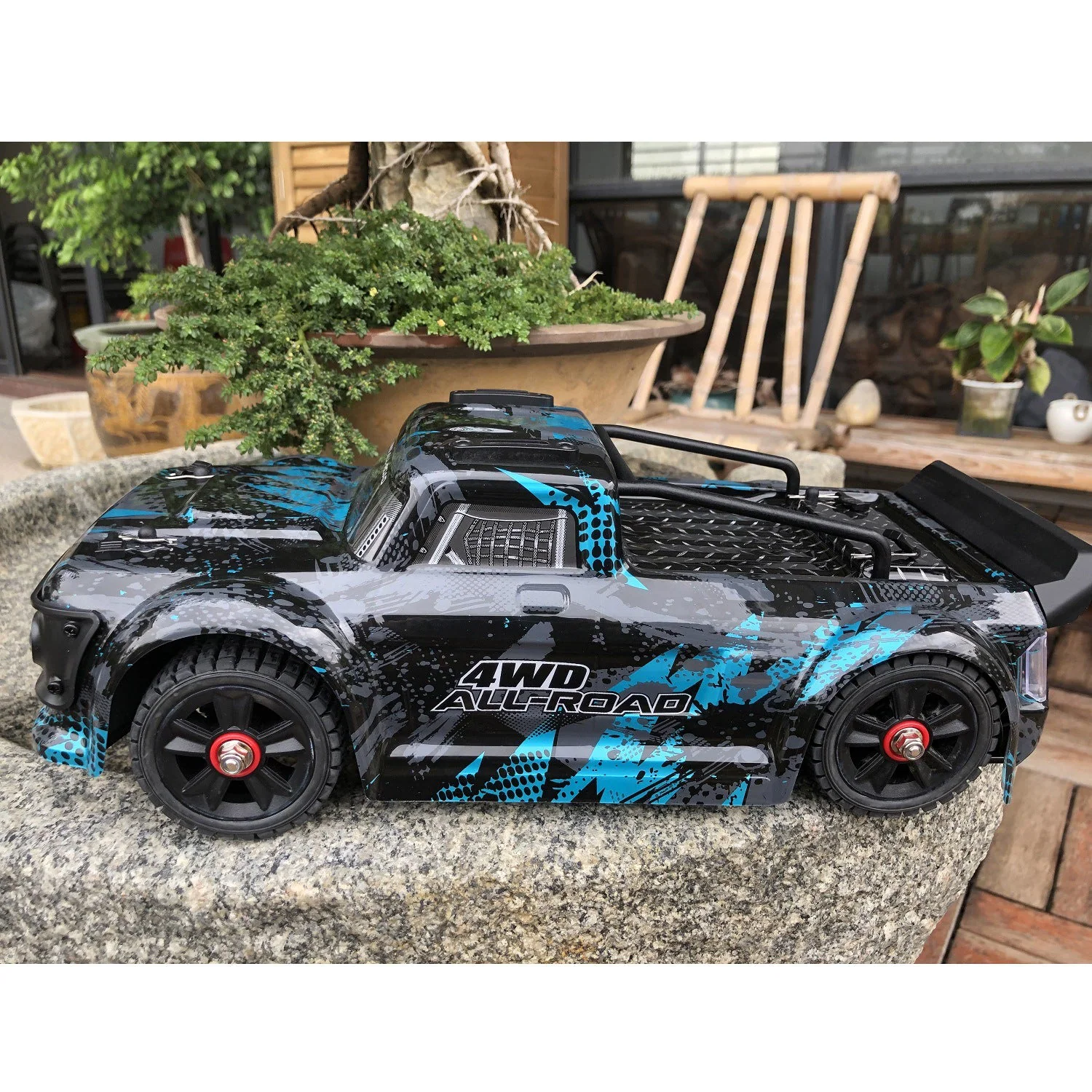 MJX Hyper Go 14301 1/14 Brushless RC 4WD High Speed Drift Car package view