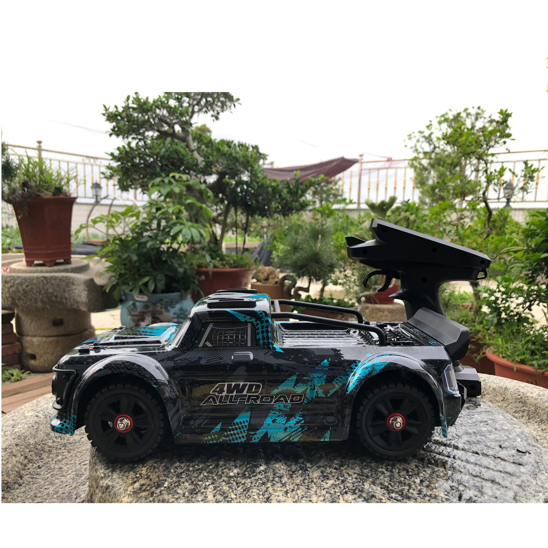 MJX Hyper Go 14301 1/14 Brushless RC 4WD High Speed Drift Car side view